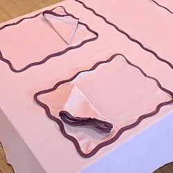 Katoenen tafelkleed - Yrsa (roze)