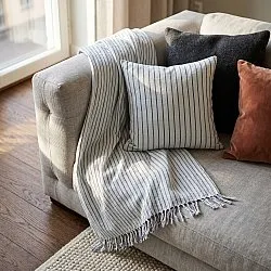Dekens - Rumi stripe cotton throw (lichtblauw/marineblauw/crème)