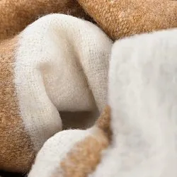 Plaid dekens - throw van wolmix - Carrie (geel)