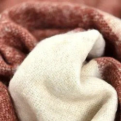 Plaid dekens - throw van wolmix - Carrie (roze)