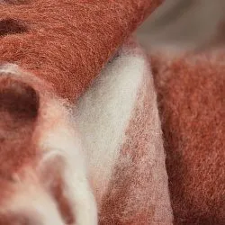 Plaid dekens - throw van wolmix - Phoebe (roze)