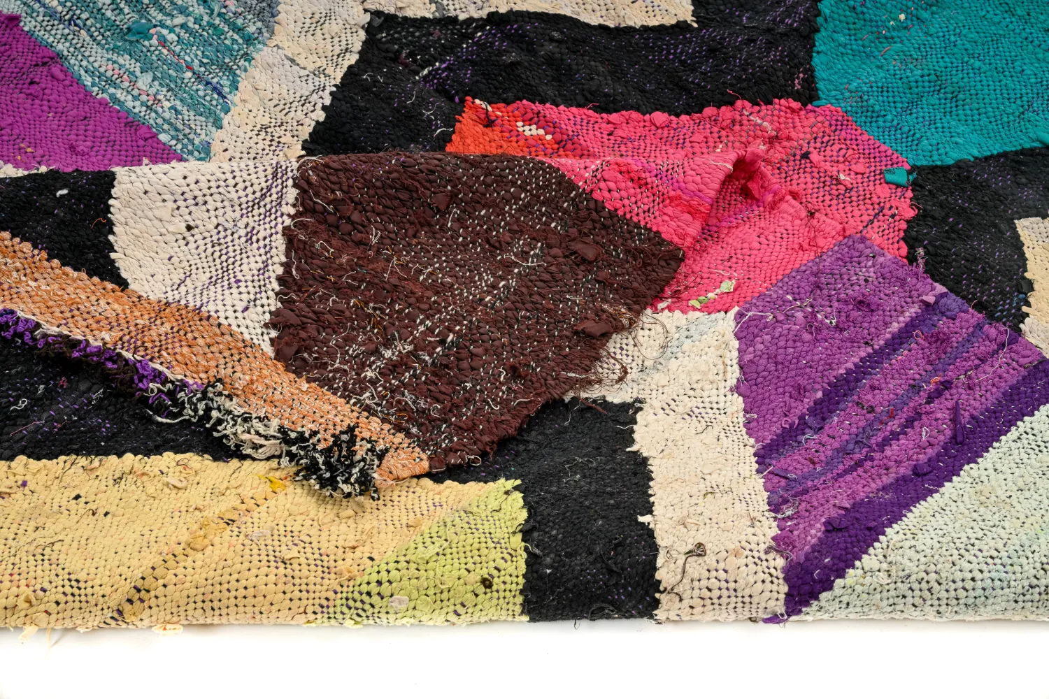 Marokkaanse Berber tapijt Boucherouite 135 x 245 cm