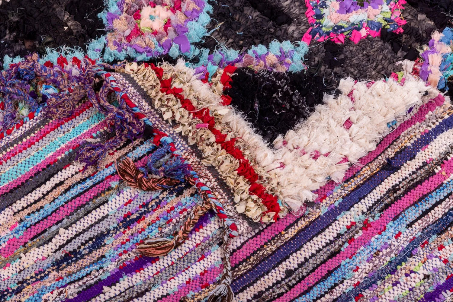 Marokkaanse Berber tapijt Boucherouite 265 x 140 cm