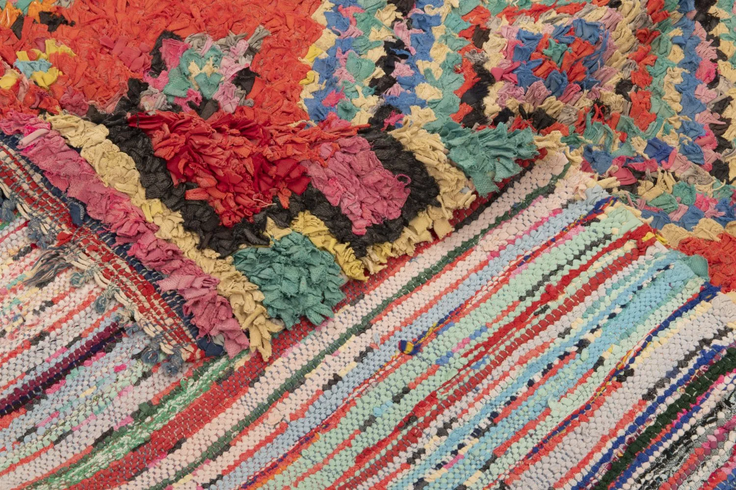 Marokkaanse Berber tapijt Boucherouite 245 x 140 cm