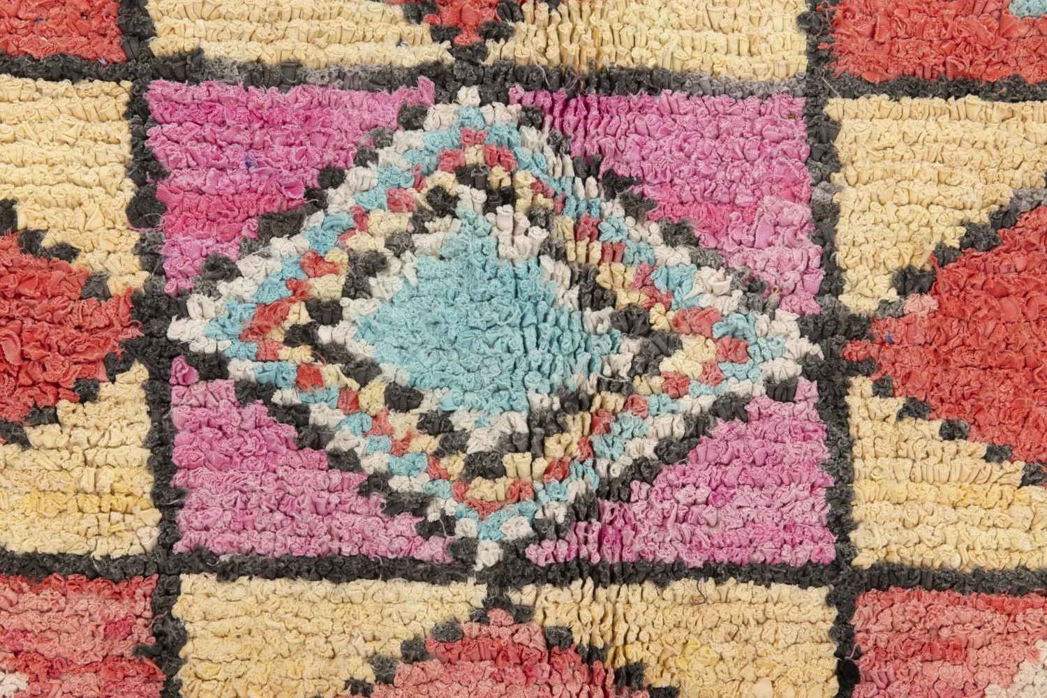 Marokkaanse Berber tapijt Boucherouite 275 x 130 cm