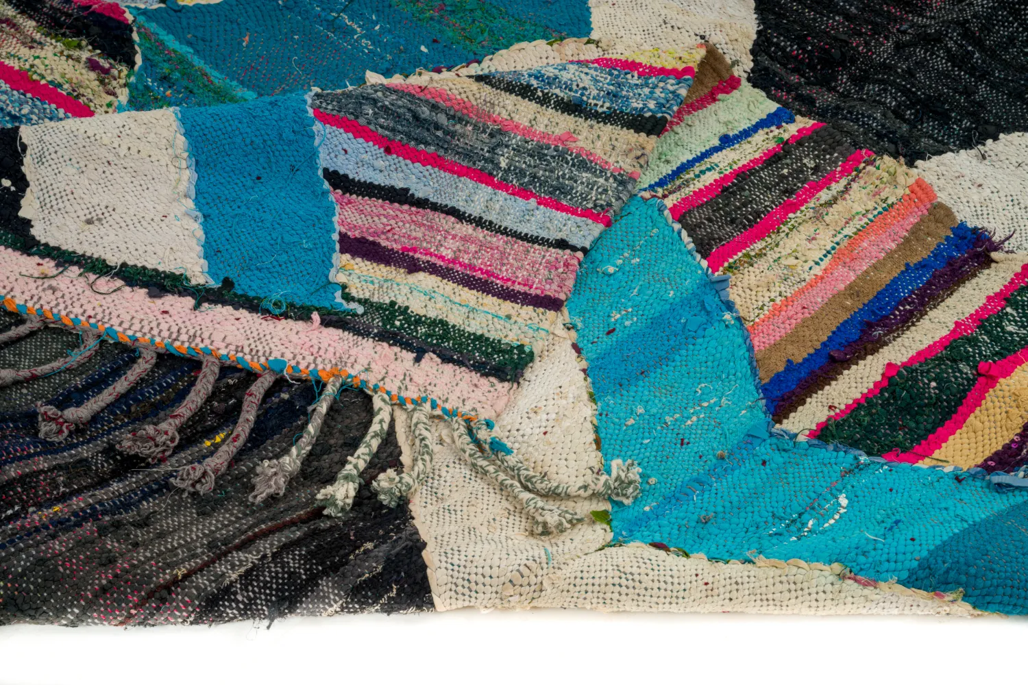 Marokkaanse Berber tapijt Boucherouite 140 x 255 cm