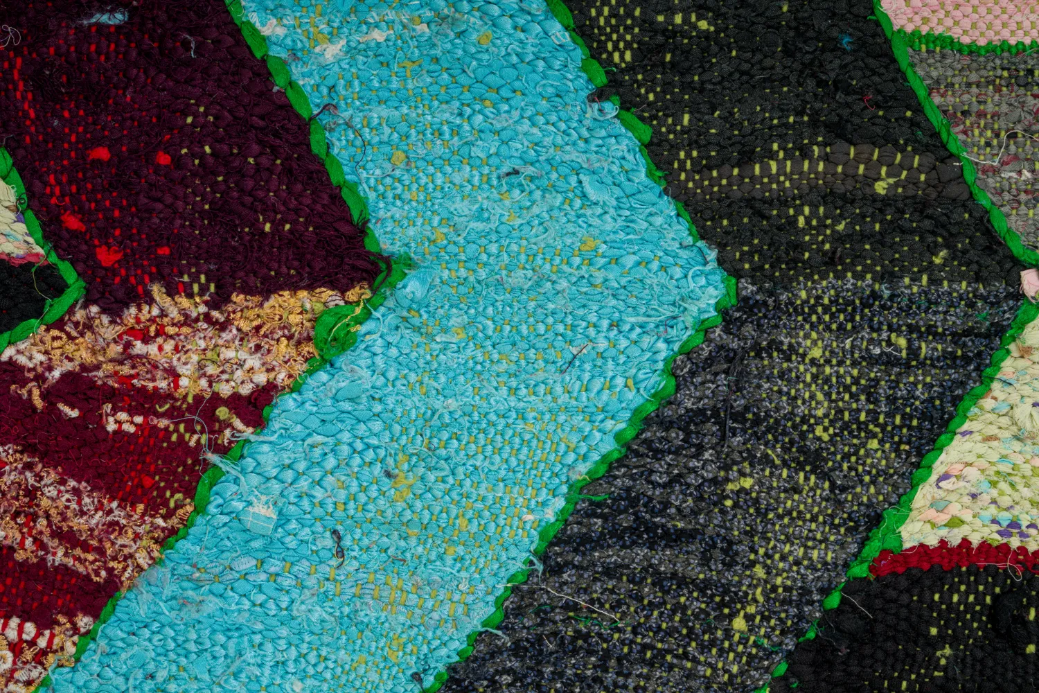 Marokkaanse Berber tapijt Boucherouite 115 x 215 cm