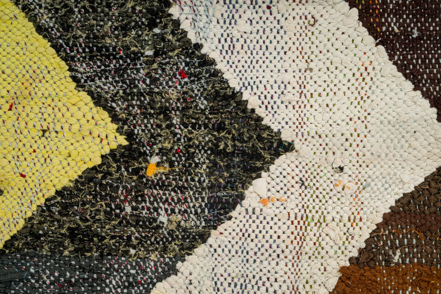 Marokkaanse Berber tapijt Boucherouite 135 x 230 cm