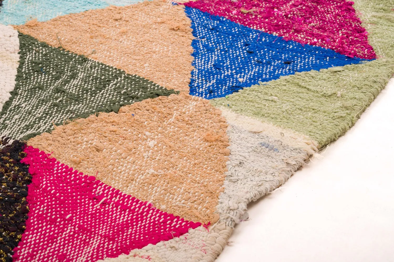 Marokkaanse Berber tapijt Boucherouite 135 x 230 cm