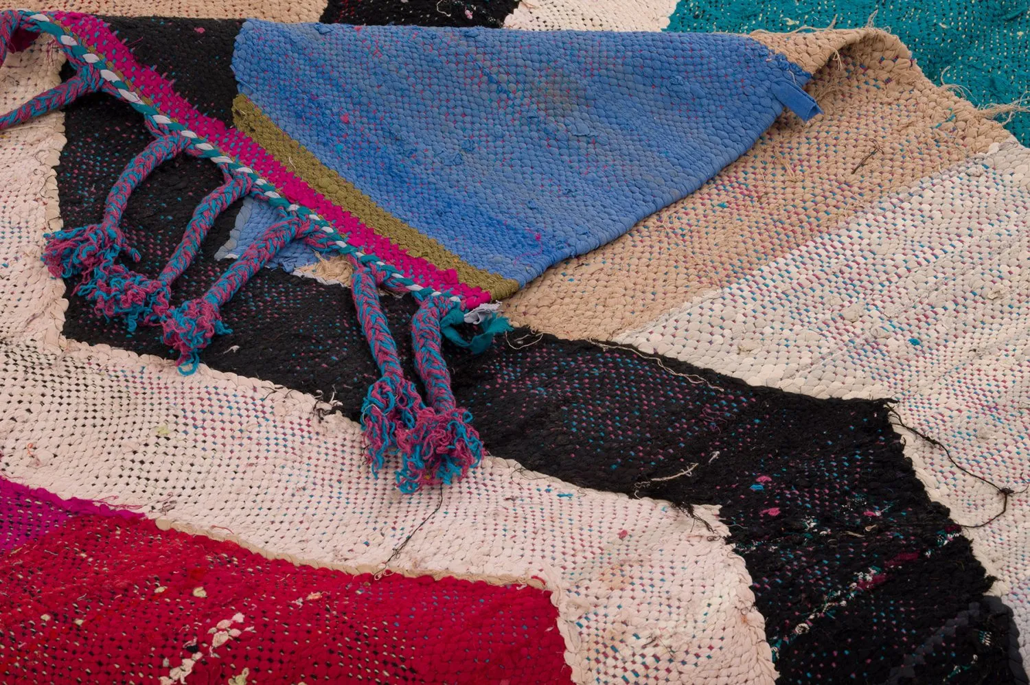 Marokkaanse Berber tapijt Boucherouite 145 x 265 cm