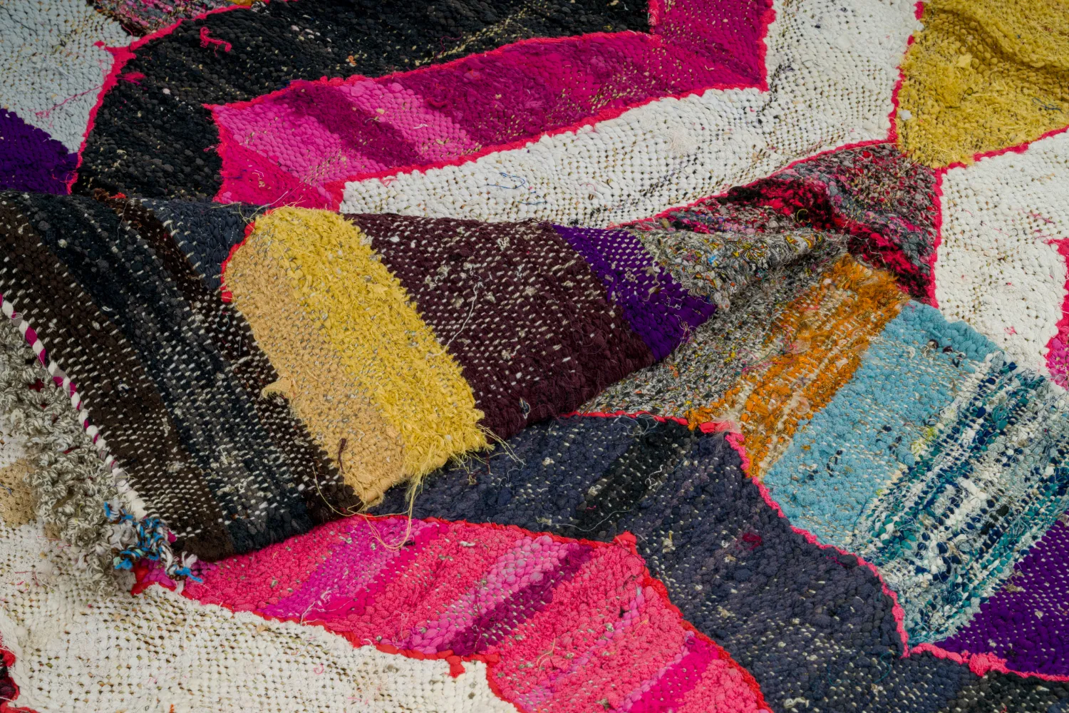 Marokkaanse Berber tapijt Boucherouite 150 x 255 cm