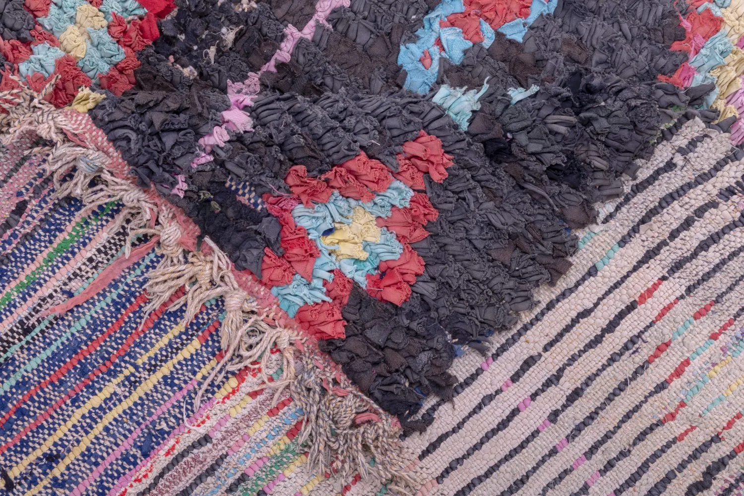 Marokkaanse Berber tapijt Boucherouite 240 x 120 cm
