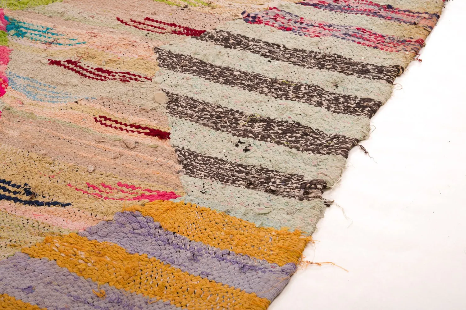 Marokkaanse Berber tapijt Boucherouite 140 x 250 cm