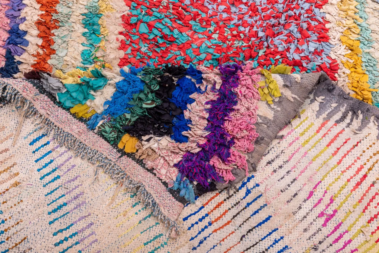 Marokkaanse Berber tapijt Boucherouite 255 x 150 cm