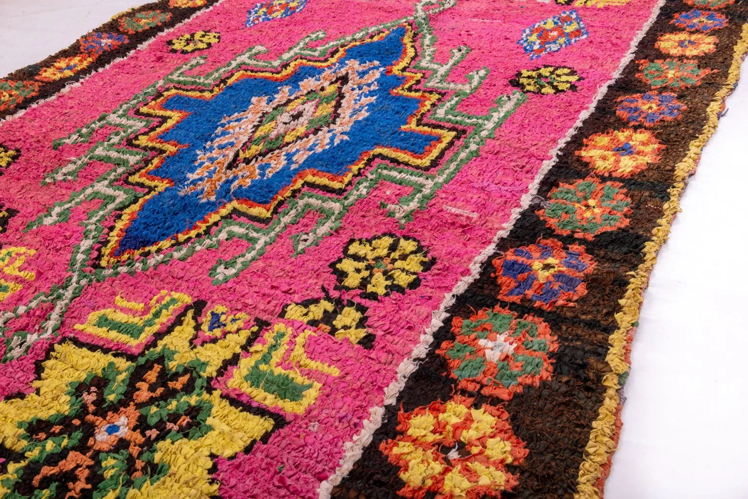 Marokkaanse Berber tapijt Boucherouite 270 x 140 cm