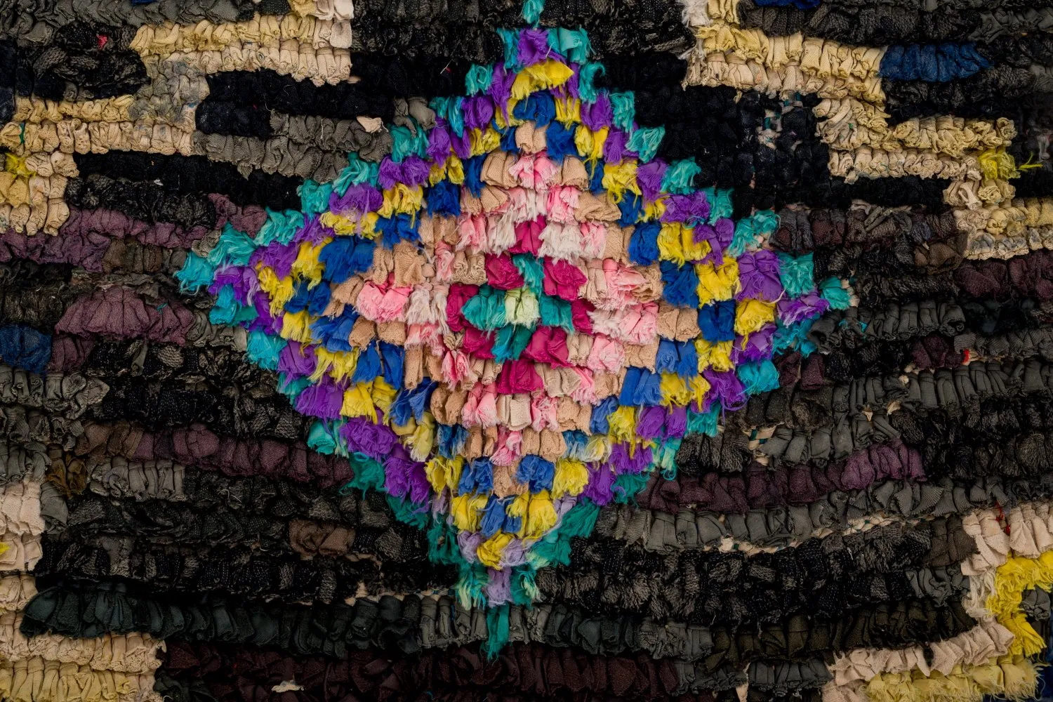 Marokkaanse Berber tapijt Boucherouite 275 x 145 cm