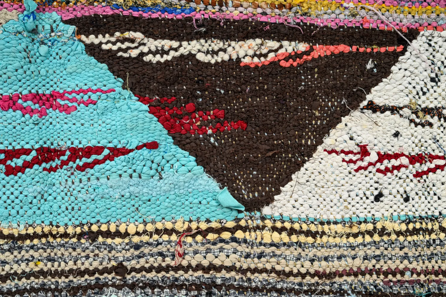 Marokkaanse Berber tapijt Boucherouite 135 x 235 cm