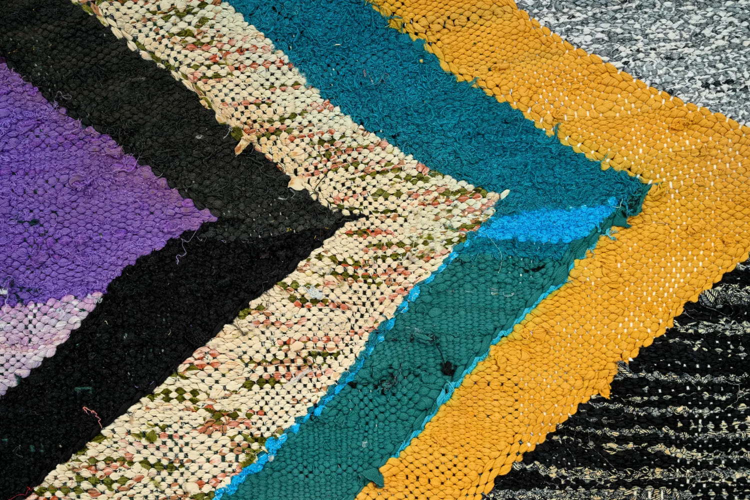 Marokkaanse Berber tapijt Boucherouite 140 x 235 cm