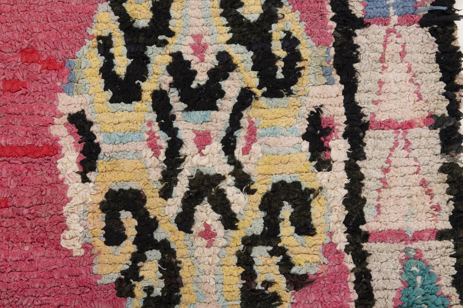 Marokkaanse Berber tapijt Boucherouite 240 x 105 cm
