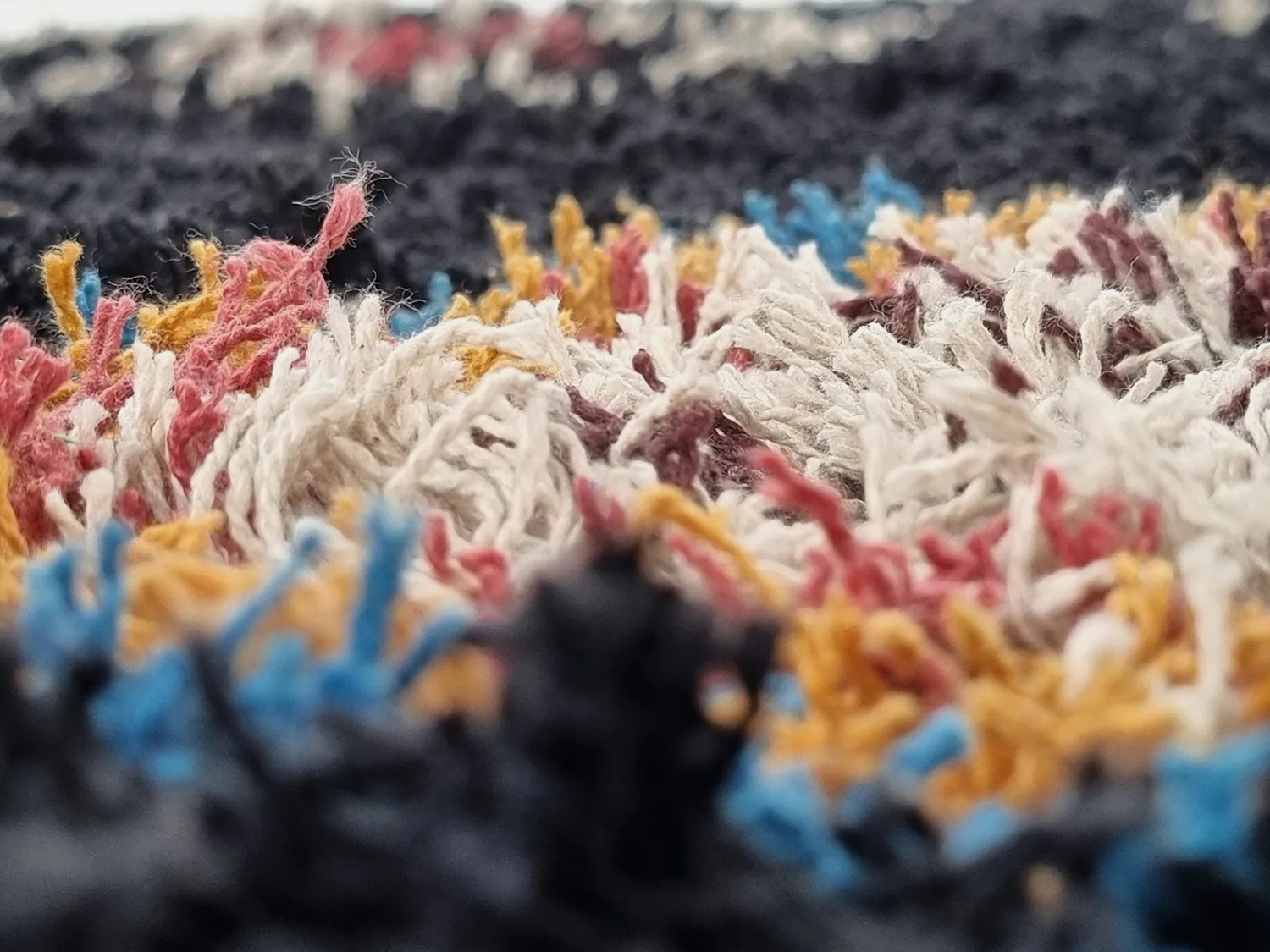 Hoogpolig vloerkleed - Marden Natural Cotton Shaggy (zwart/multi)