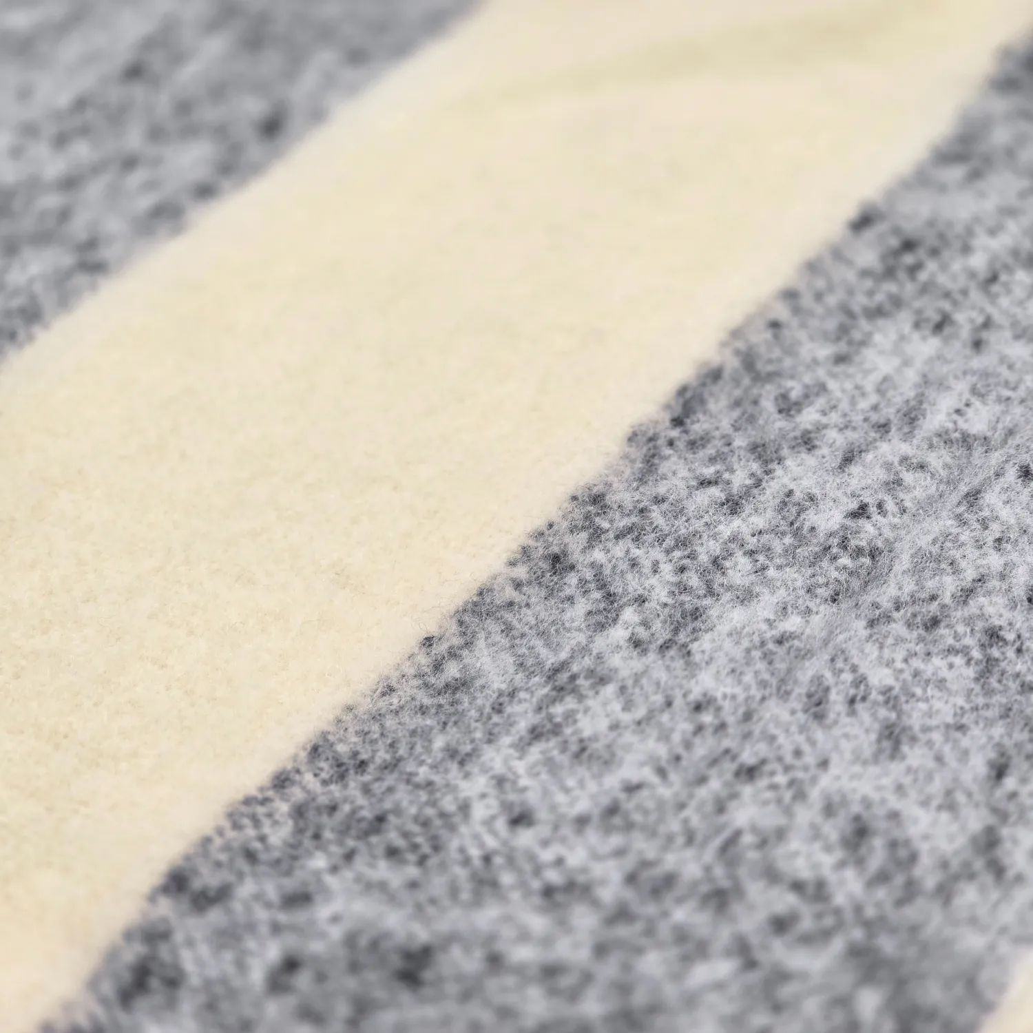 Dekens - Wollenmix plaid - Beatriz Stripe (zwart/wit)