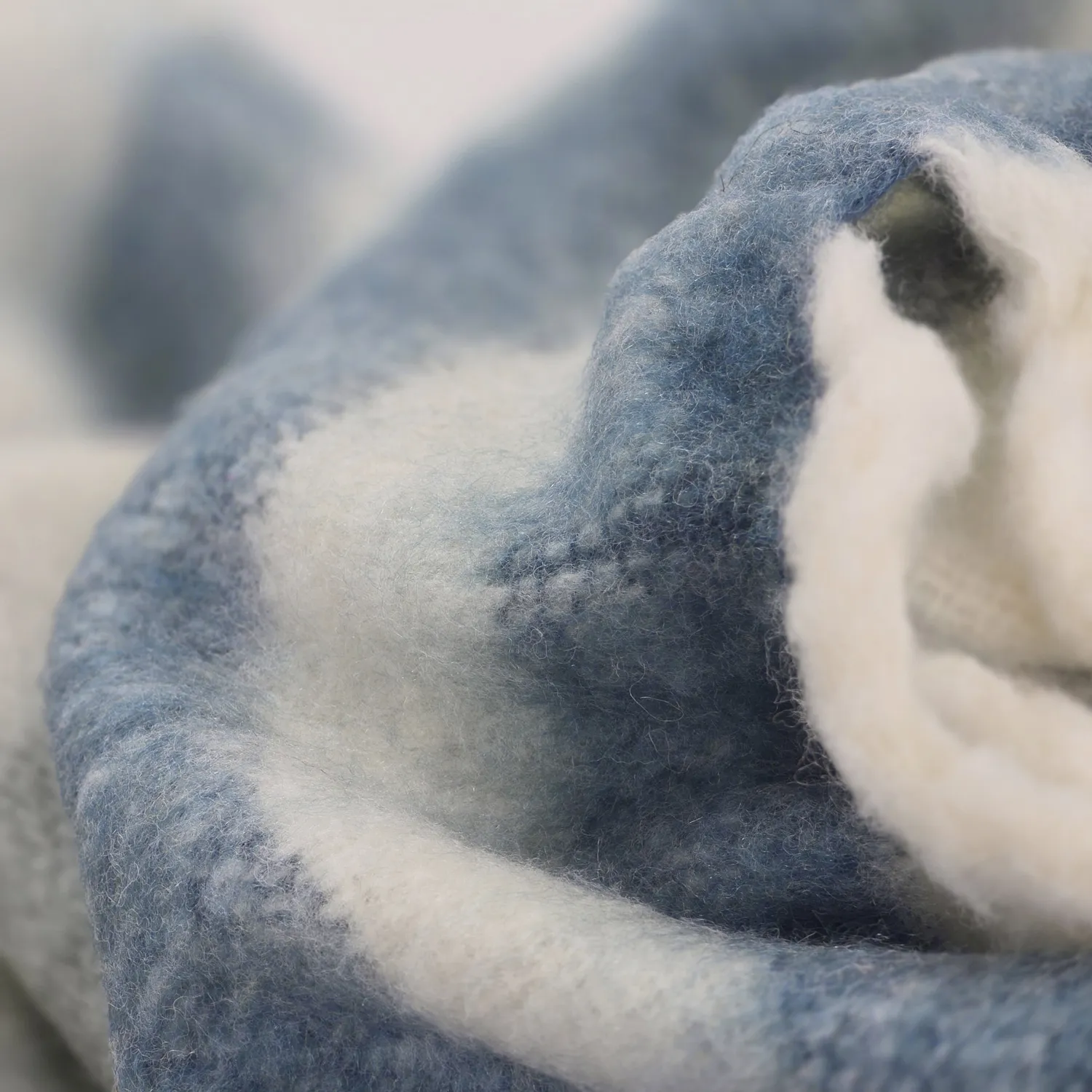 Plaid dekens - throw van wolmix - Monica (blauw)