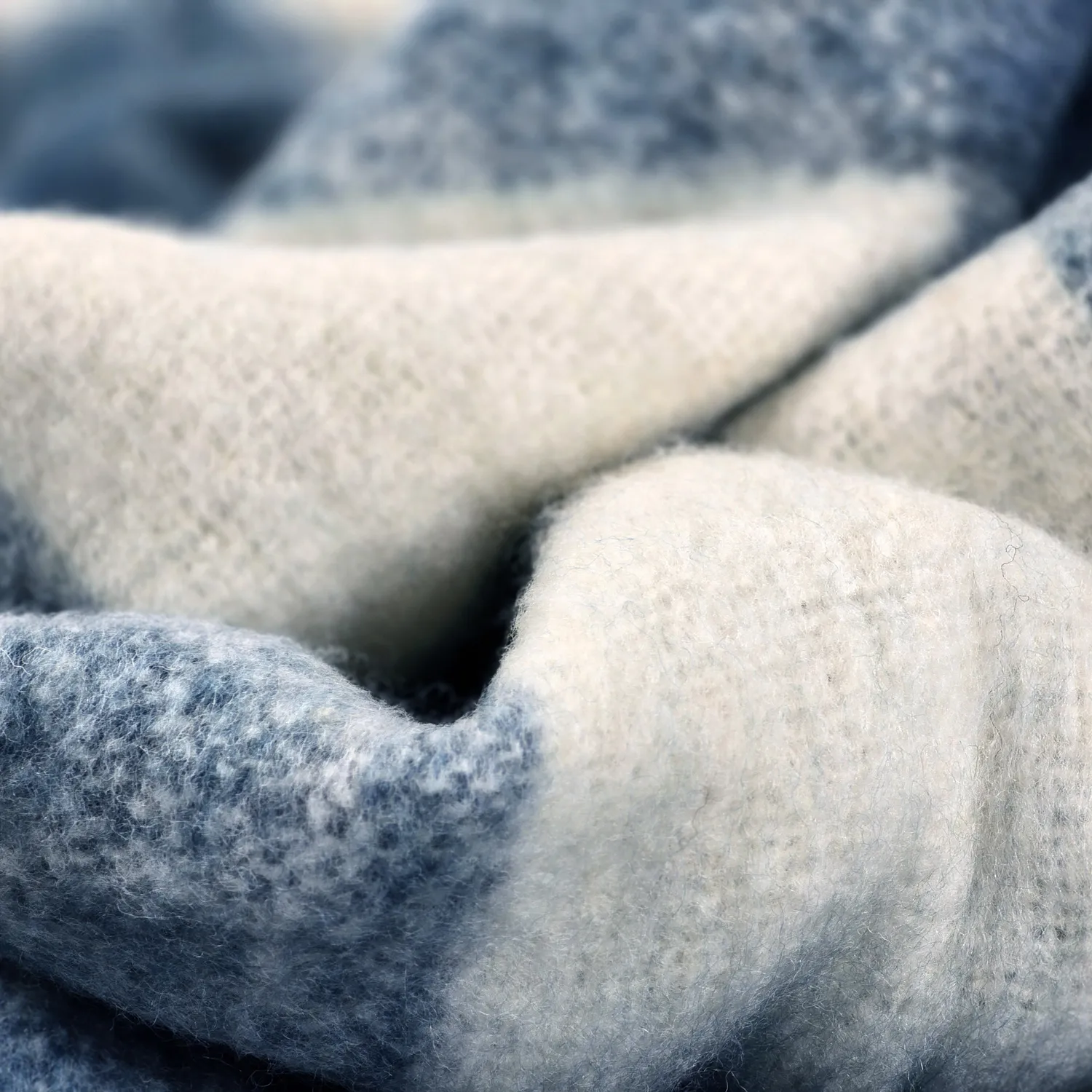 Plaid dekens - throw van wolmix - Phoebe (blauw)