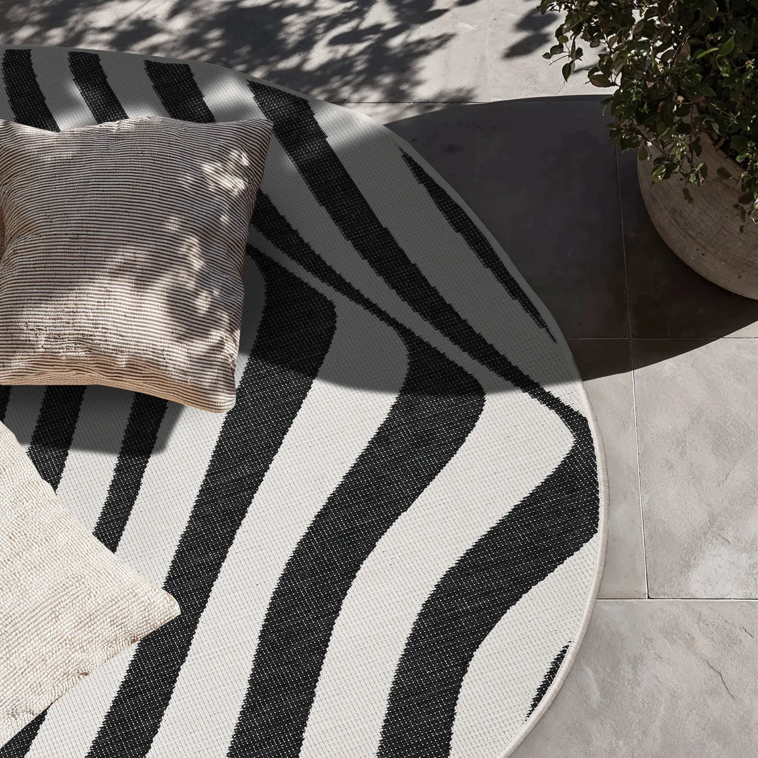Vloerkleden voor binnen en buiten - utomhusmatta - Remina (zwart/wit)
