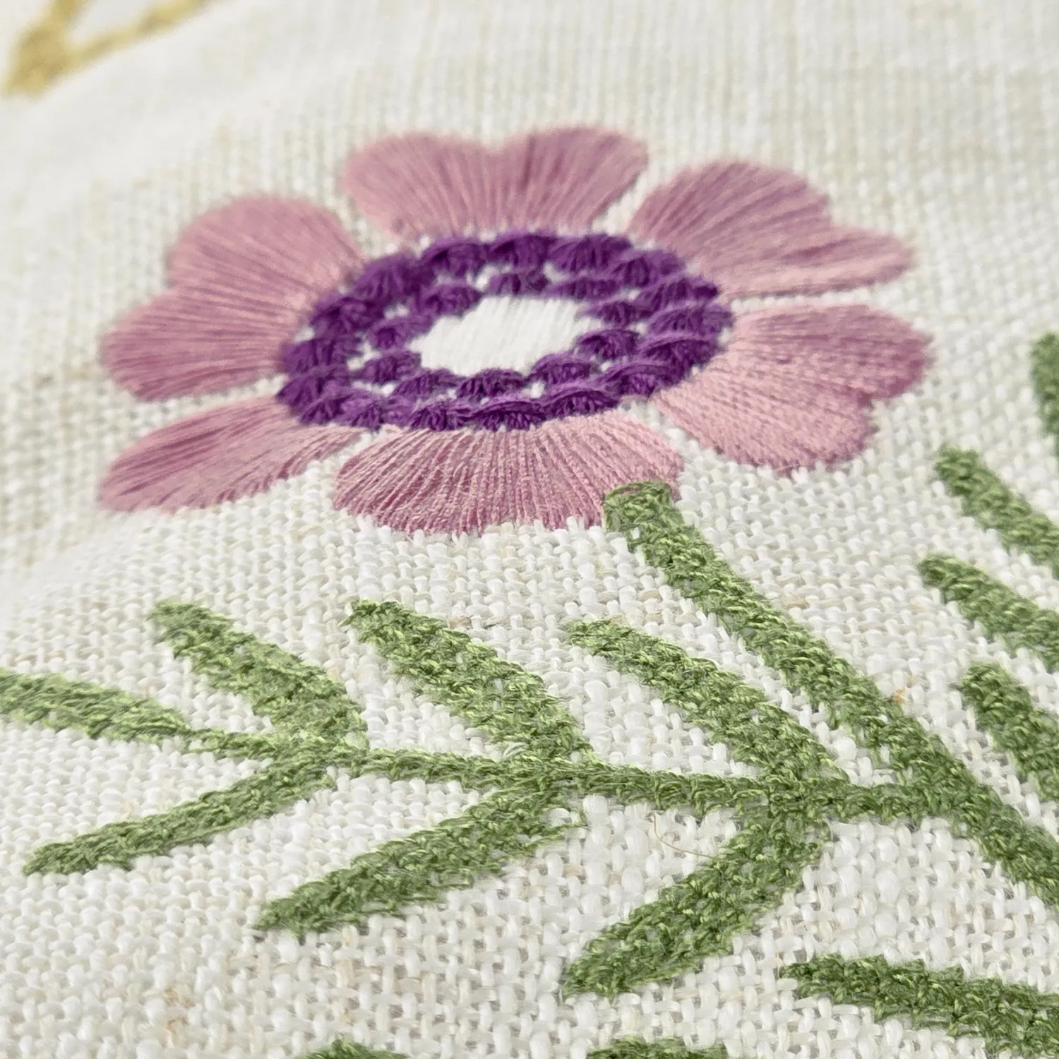 Kussensloop - Esbo Embroidered Cushion Cover (multi)