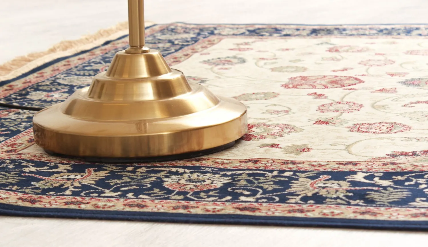 Wilton - Angelica (beige/marineblauw)