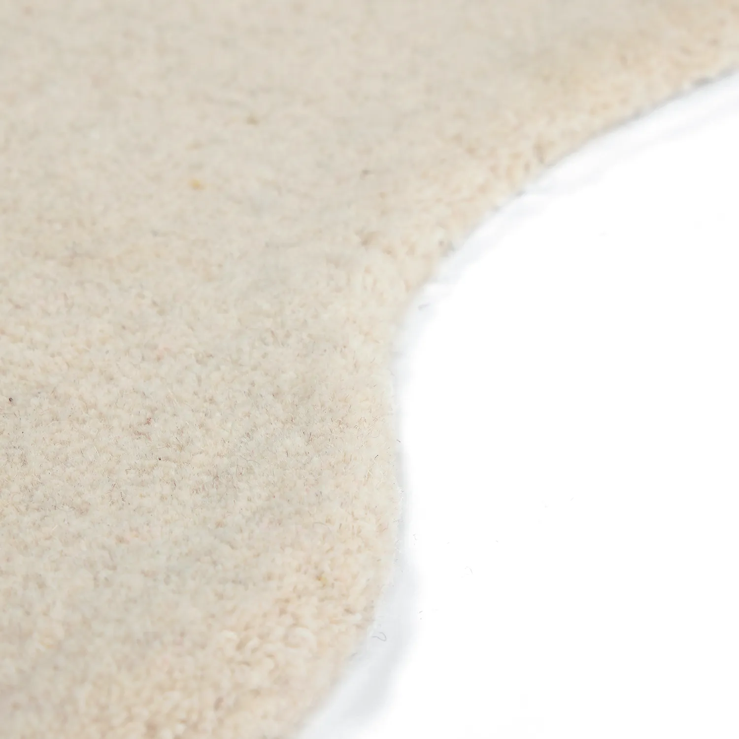 Golvend wollen tapijt - Diu Hand Tufted Wool Premium (room)