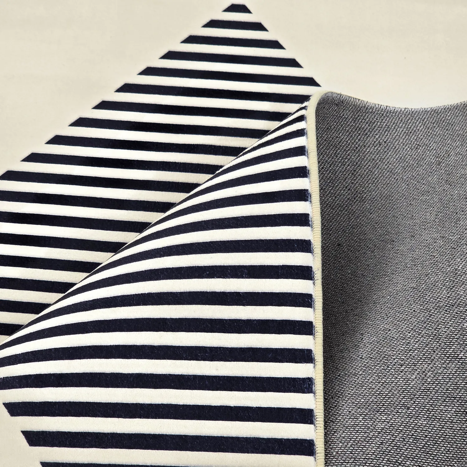 Wilton - Pucon (zwart/crème)